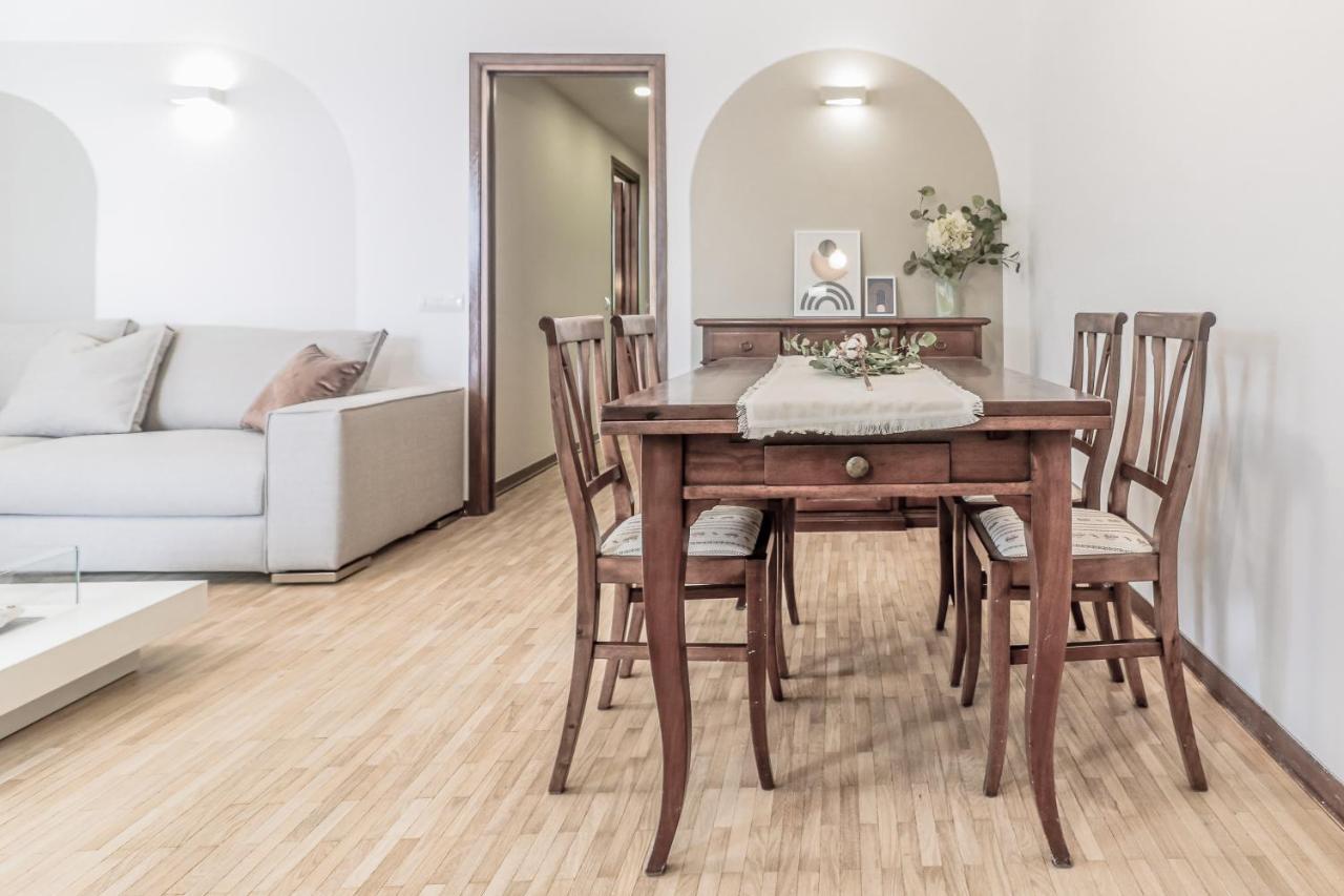 Stunning View Lakeside Apartment - Larihome A11 Gravedona Kültér fotó